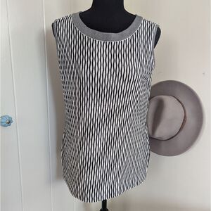 Misook S Black White Top Quiet Luxury Minimalist Career Work Wear Coastal